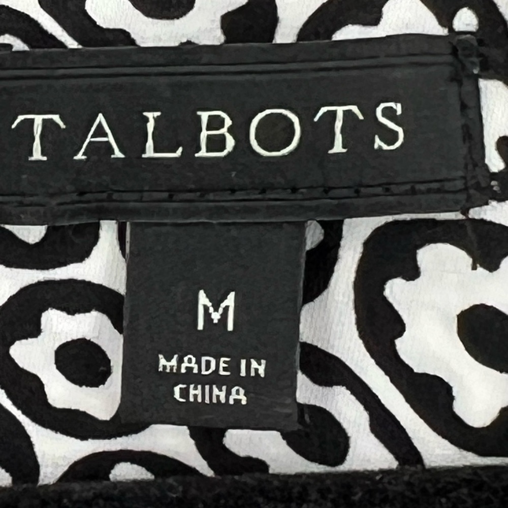 TALBOTS NWOT BLOUSE WHITE W/BLACK FLOWERS‎ BUTTON DOWN - Picture 3 of 5
